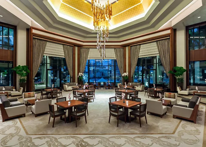 The Peninsula Hotel 5*